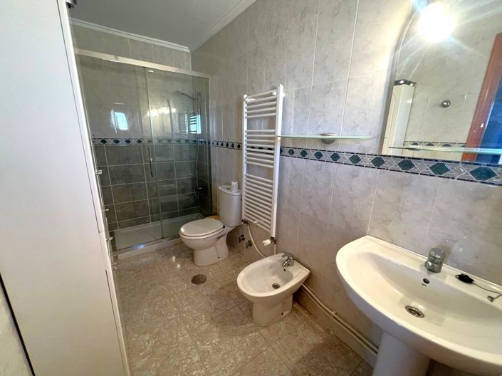 Image No.17-3 Bed Villa for sale