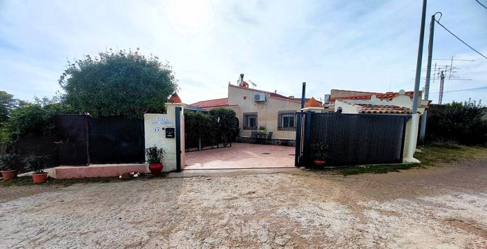 Image No.2-4 Bed Villa for sale