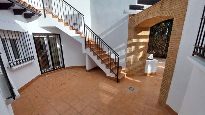 Image No.4-3 Bed Villa for sale