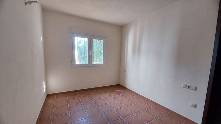 Image No.17-2 Bed Villa for sale