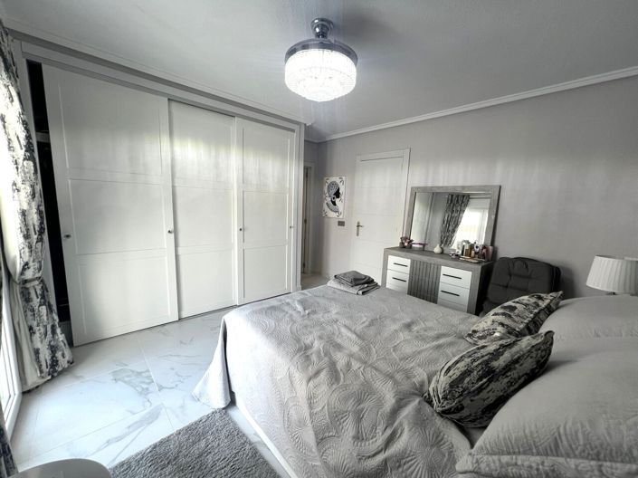 Image No.21-3 Bed Villa for sale