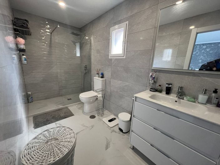 Image No.22-3 Bed Villa for sale