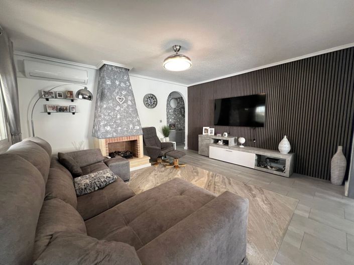 Image No.3-3 Bed Villa for sale