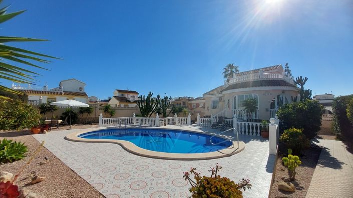 Image No.4-3 Bed Villa for sale