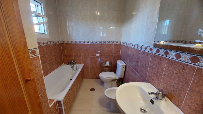 Image No.17-2 Bed Villa for sale