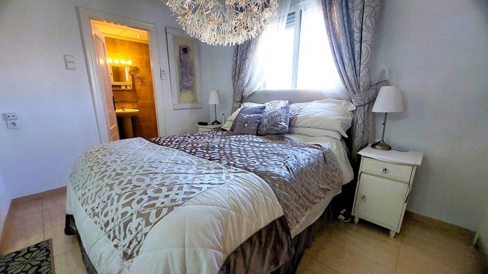 Image No.19-2 Bed Villa for sale