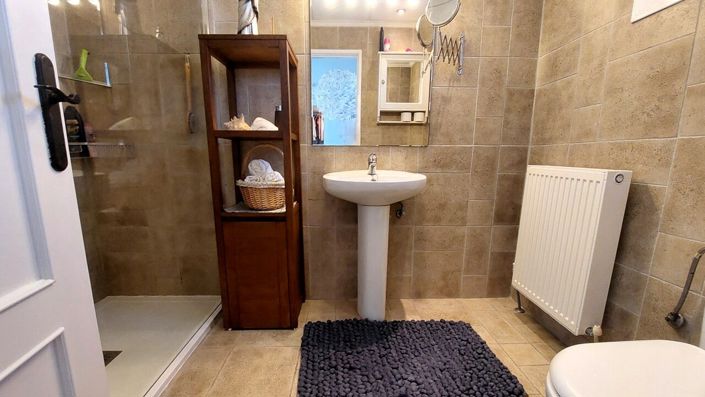 Image No.20-2 Bed Villa for sale