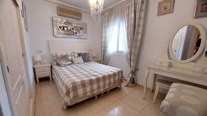 Image No.21-2 Bed Villa for sale