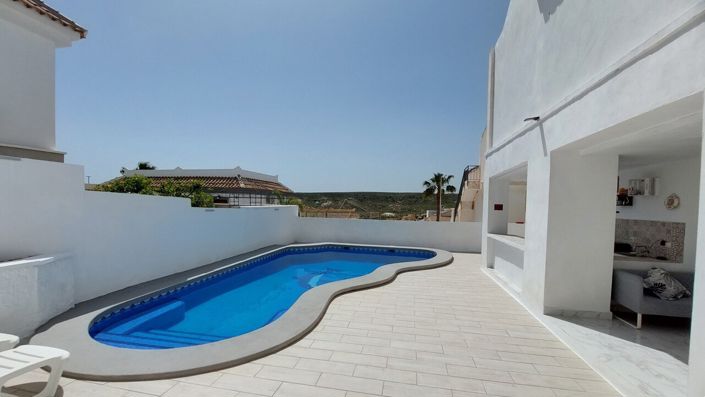 Image No.4-4 Bed Villa for sale