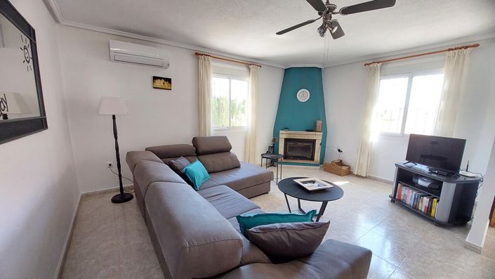 Image No.10-2 Bed Villa for sale