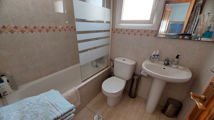 Image No.16-2 Bed Villa for sale