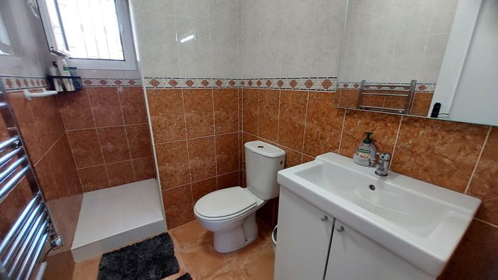 Image No.17-3 Bed Villa for sale