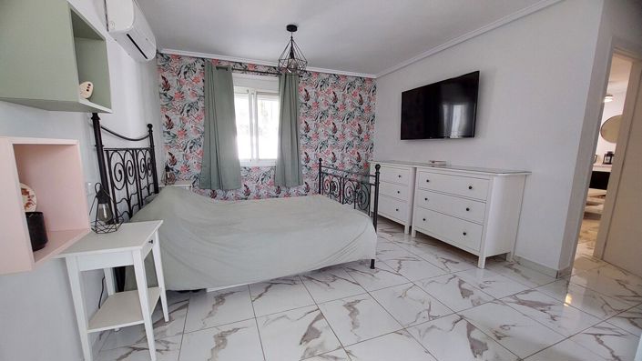 Image No.14-4 Bed Villa for sale