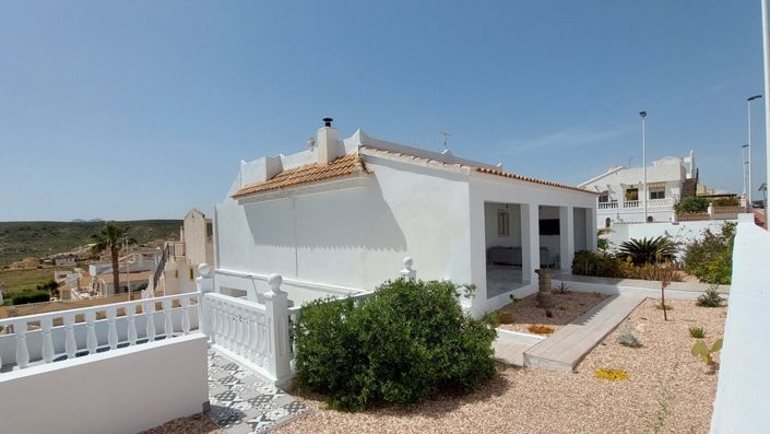 Image No.2-4 Bed Villa for sale