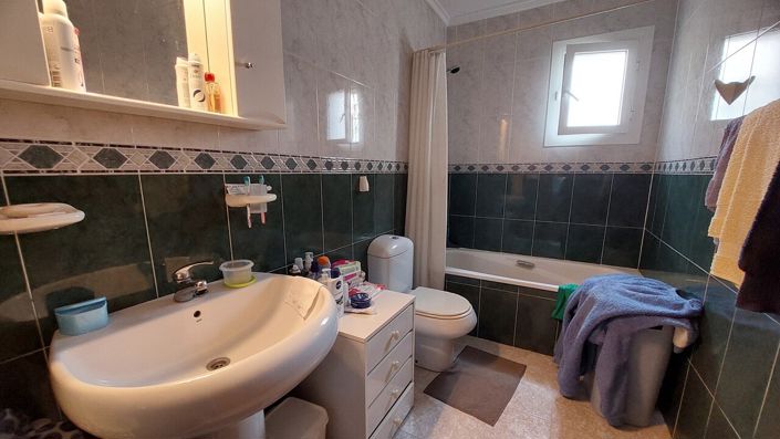 Image No.18-3 Bed Villa for sale
