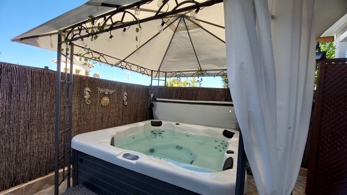 Image No.19-2 Bed Villa for sale