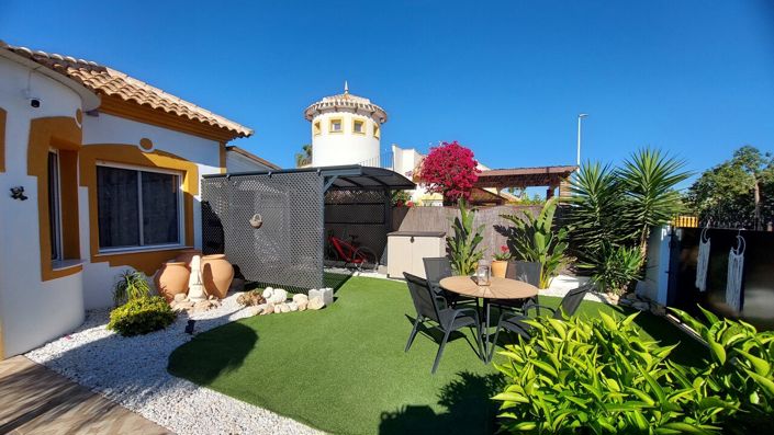 Image No.6-2 Bed Villa for sale