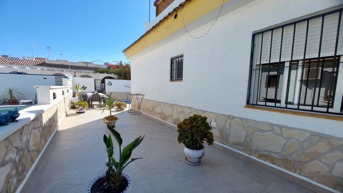 Image No.23-2 Bed Villa for sale