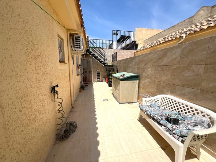 Image No.19-2 Bed Villa for sale