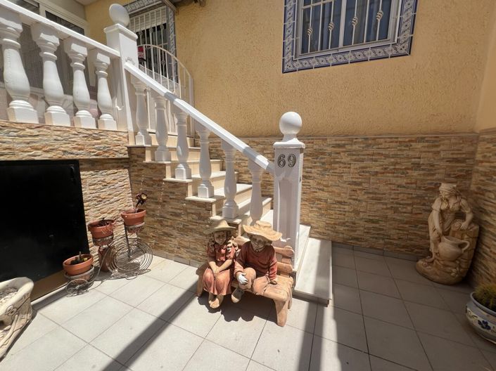 Image No.5-2 Bed Villa for sale