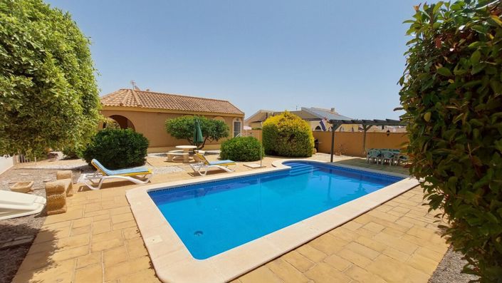 Image No.20-2 Bed Villa for sale