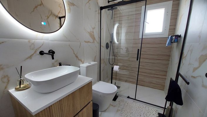 Image No.18-3 Bed Villa for sale