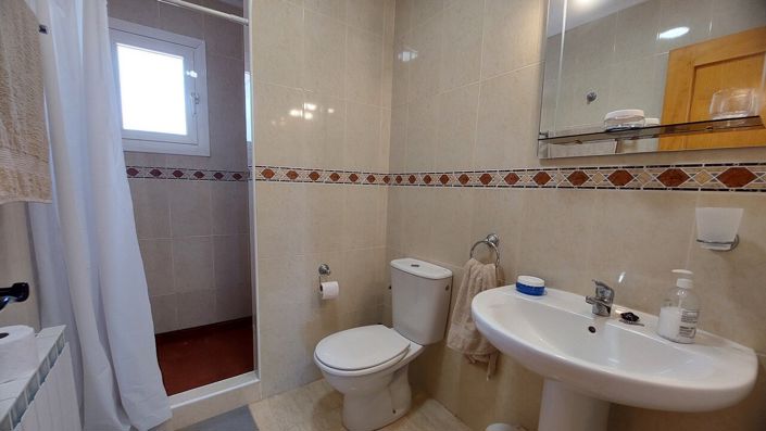 Image No.18-3 Bed Villa for sale
