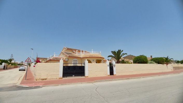 Image No.31-3 Bed Villa for sale