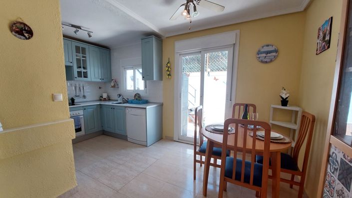 Image No.10-2 Bed House for sale