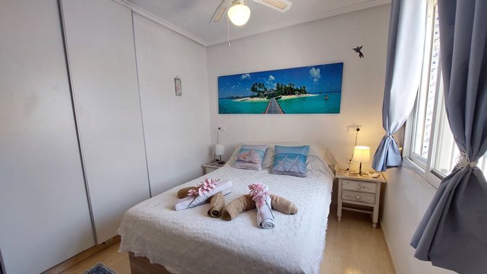 Image No.15-2 Bed House for sale