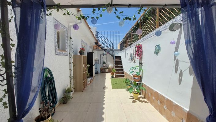 Image No.19-2 Bed House for sale