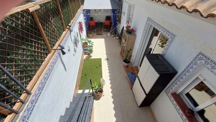 Image No.20-2 Bed House for sale