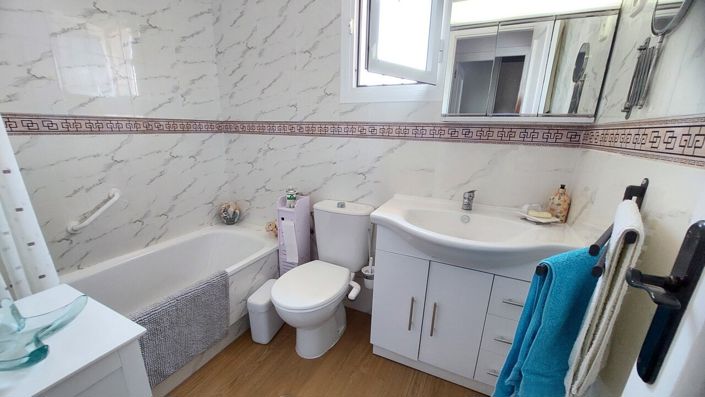 Image No.21-2 Bed Villa for sale