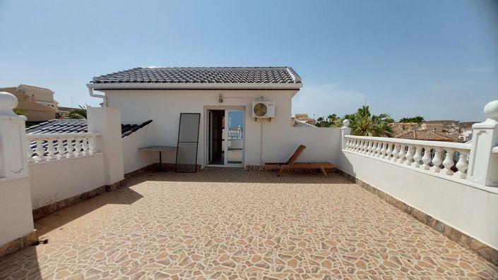 Image No.21-3 Bed Villa for sale