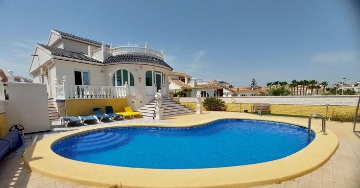 Image No.24-3 Bed Villa for sale