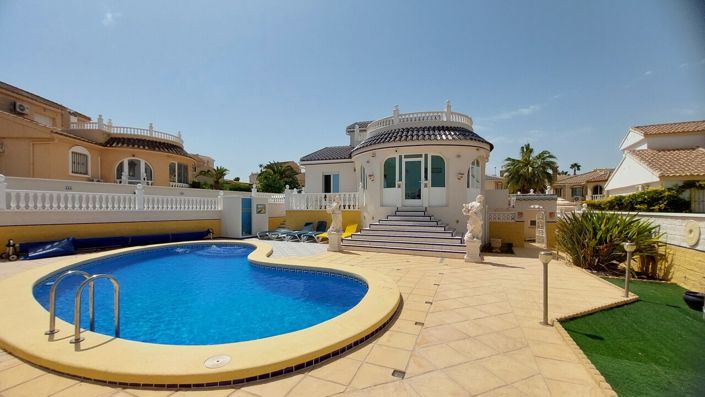 Image No.25-3 Bed Villa for sale