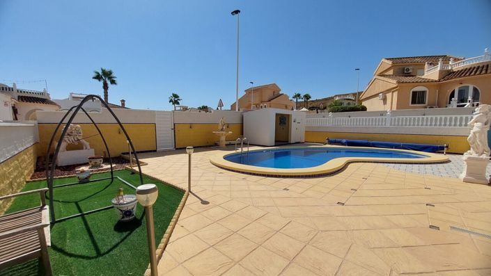 Image No.26-3 Bed Villa for sale