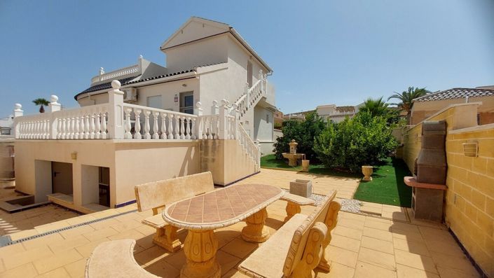 Image No.31-3 Bed Villa for sale