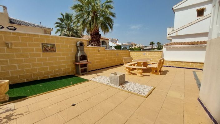 Image No.32-3 Bed Villa for sale