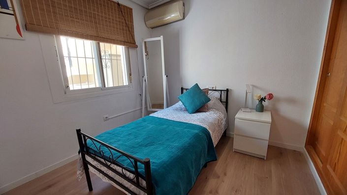 Image No.18-2 Bed Villa for sale
