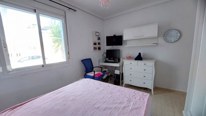 Image No.15-2 Bed Villa for sale