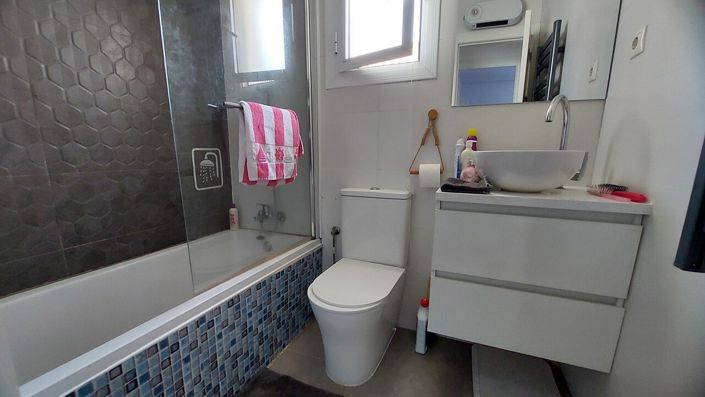 Image No.16-2 Bed Villa for sale