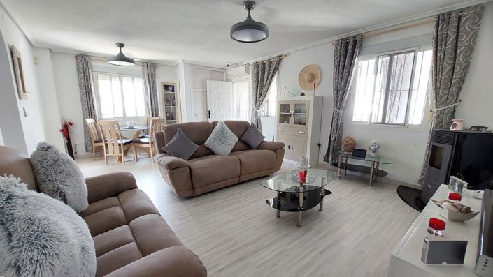 Image No.15-3 Bed Villa for sale