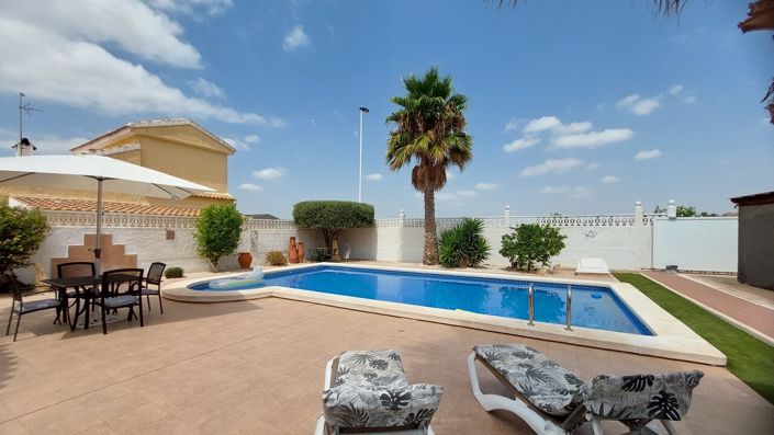Image No.9-3 Bed Villa for sale