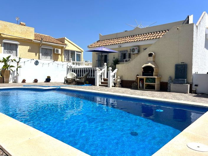 Image No.17-3 Bed Villa for sale