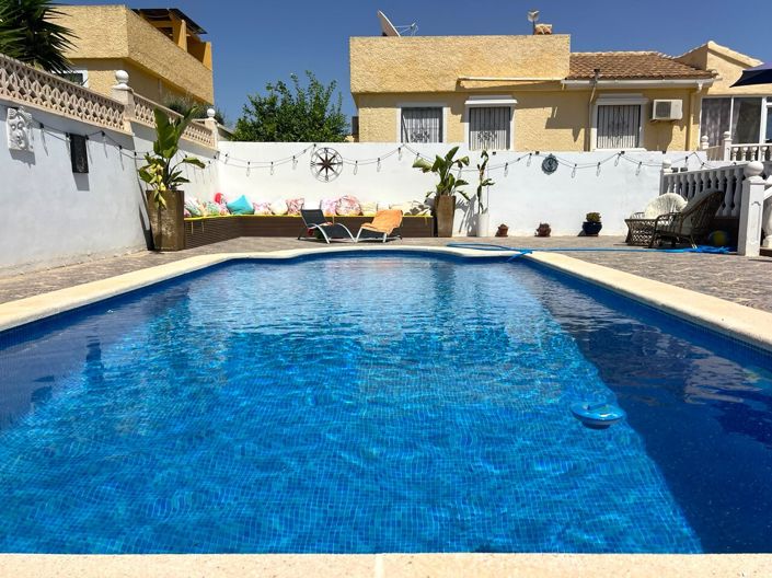 Image No.18-3 Bed Villa for sale