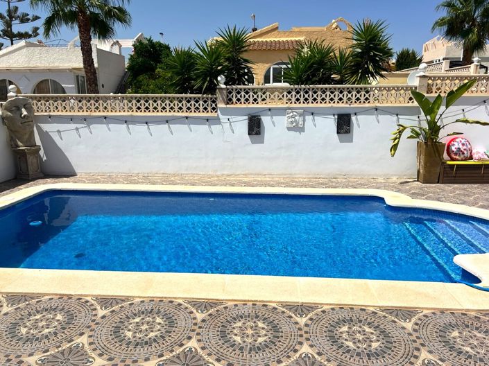 Image No.19-3 Bed Villa for sale