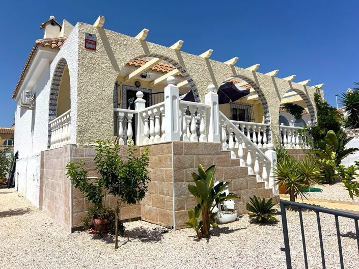 Image No.25-3 Bed Villa for sale