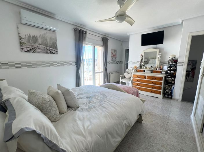 Image No.19-3 Bed Villa for sale