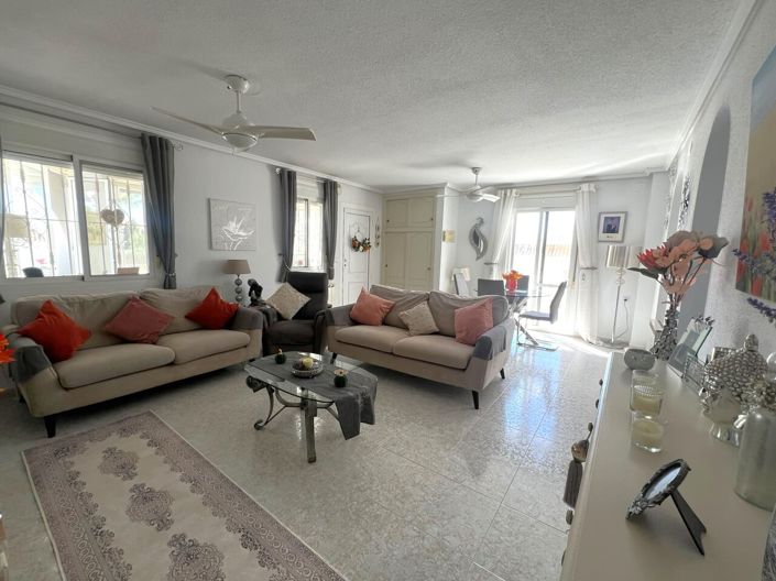Image No.2-3 Bed Villa for sale